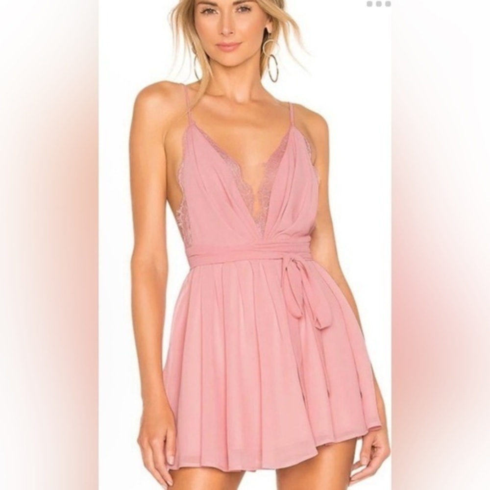 Michael Costello Pink Mini Dress from Revolve NWT
Size Medium